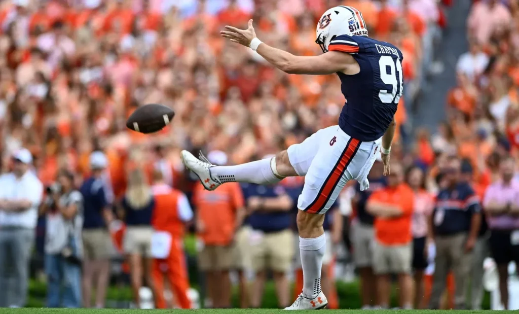 Saskatchewan Roughriders sign Auburn product Oscar Chapman