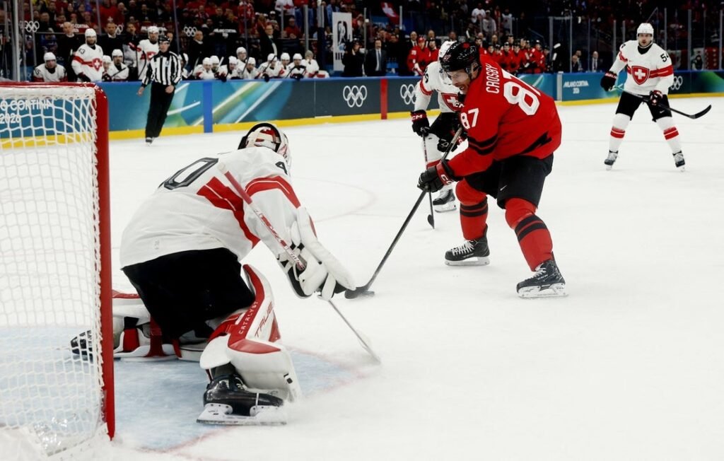 Team Canada captain Sidney Crosby (lower body) exits vs. Czechs Team Canada captain Sidney Crosby (lower body) exits vs. Czechs
