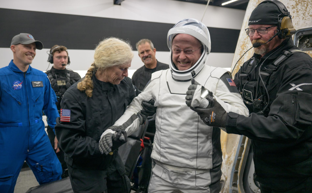 The astronaut whose illness forced an early return from the ISS was Mike Fincke The astronaut whose illness forced an early return from the ISS was Mike Fincke