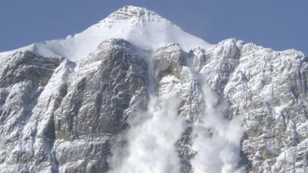 23-year-old snowmobiler dies in Kootenay Pass avalanche; forecasters warn of high risks in B.C.’s backcountry 23-year-old snowmobiler dies in Kootenay Pass avalanche; forecasters warn of high risks in B.C.’s backcountry