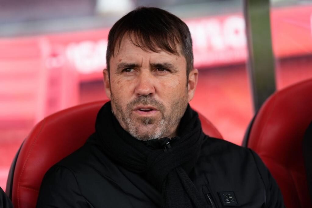 Alaves line up replacement as Coudet leaves to take over River