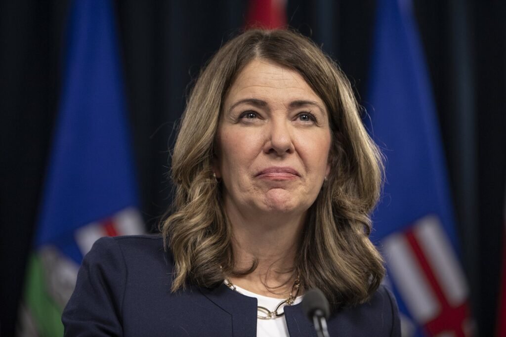 Alberta's Smith hopes failing recall petitions a sign people feel heard