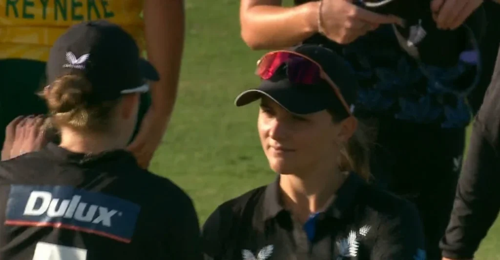 Amelia Kerr, Sophie Devine lead New Zealand to comfortable win over South Africa in 1st T20I Amelia Kerr, Sophie Devine lead New Zealand to comfortable win over South Africa in 1st T20I