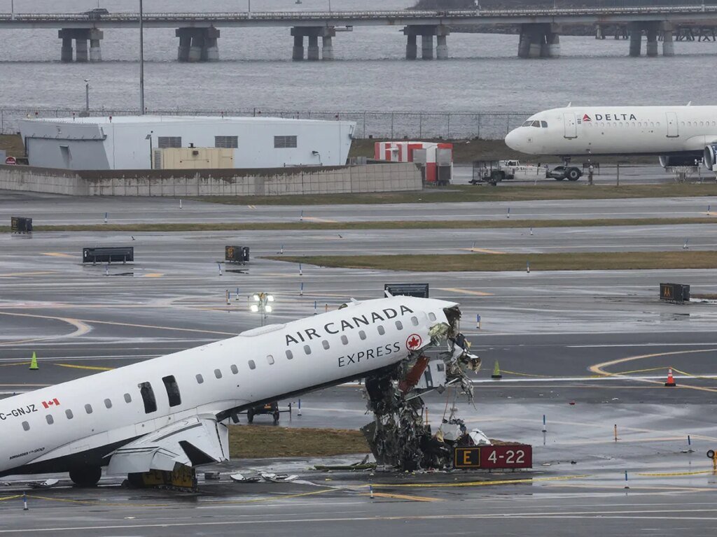 American passengers from crashed Air Canada jet thanking pilots for saving their lives American passengers from crashed Air Canada jet thanking pilots for saving their lives