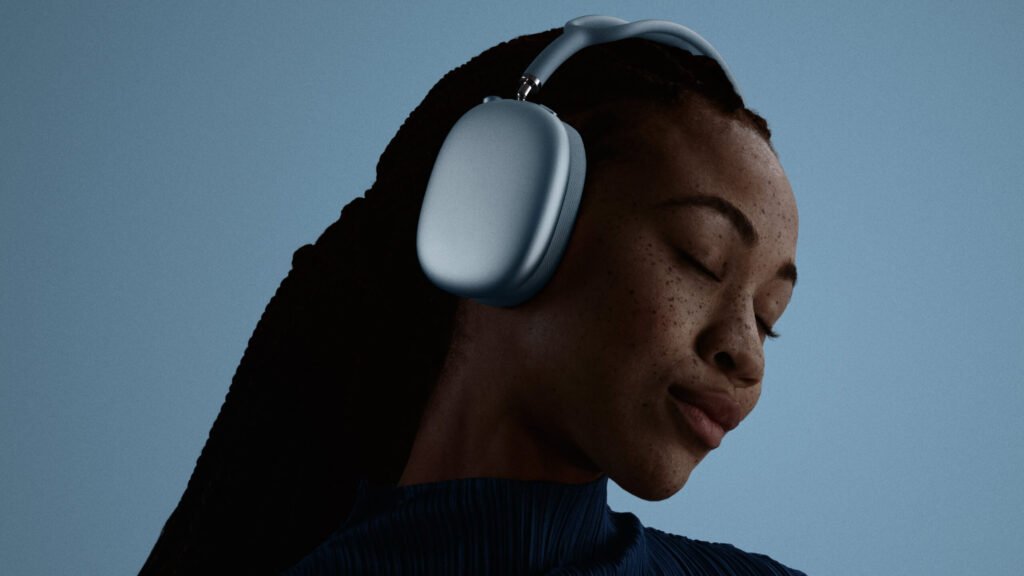 Apple AirPods Max 2 available in Canada this month with new chip