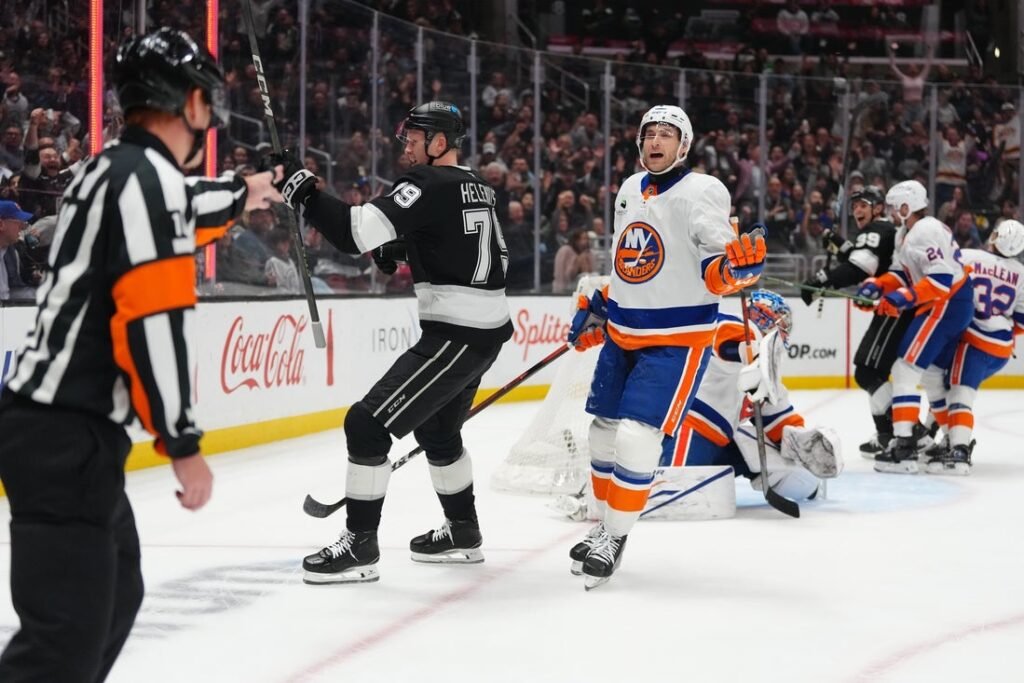 Artemi Panarin, Kings hand Islanders another Southern California loss
