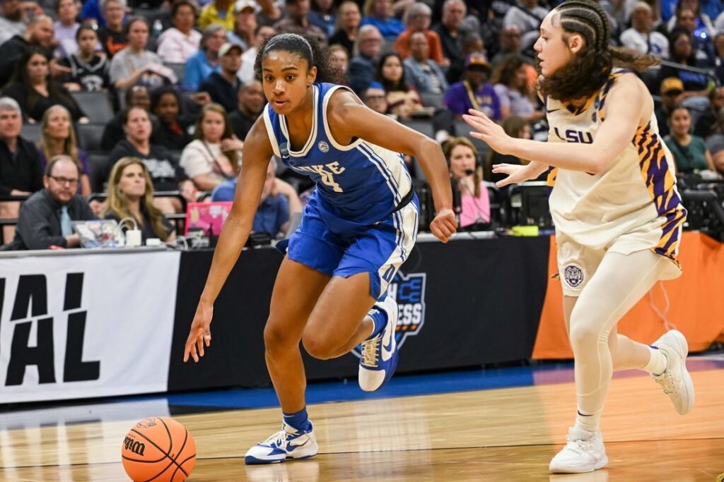 Ashlon Jackson’s buzzer-beating trey lifts Duke past LSU Ashlon Jackson's buzzer-beating trey lifts Duke past LSU