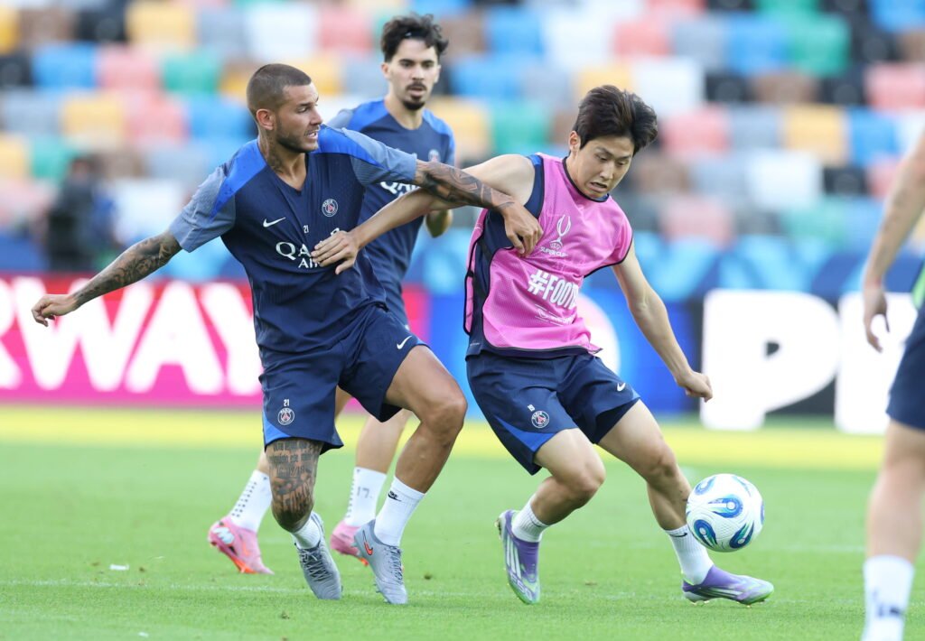 Atletico Madrid in talks to sign PSG forward in summer deal