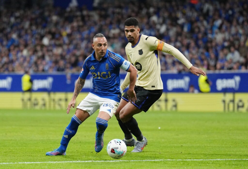 Barcelona defenders react to interest from Liverpool and Inter