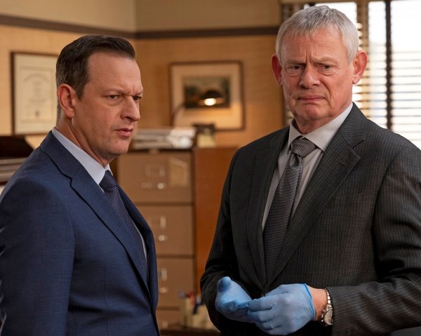 Best Medicine: FOX Previews Appearance by Martin Clunes (Doc Martin) – canceled + renewed TV shows, ratings Best Medicine: FOX Previews Appearance by Martin Clunes (Doc Martin) - canceled + renewed TV shows, ratings