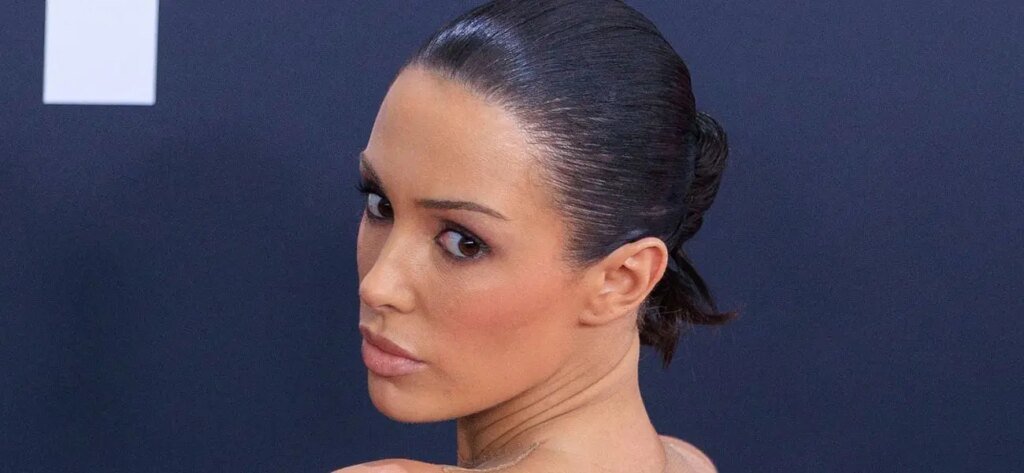 Bianca Censori Stuns With Unexpected Courtroom Style