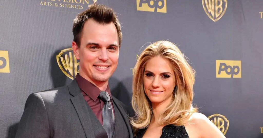Bold and Beautiful’s Darin Brooks, Kelly Kruger Split After 10 Years Bold and Beautiful's Darin Brooks, Kelly Kruger Split After 10 Years
