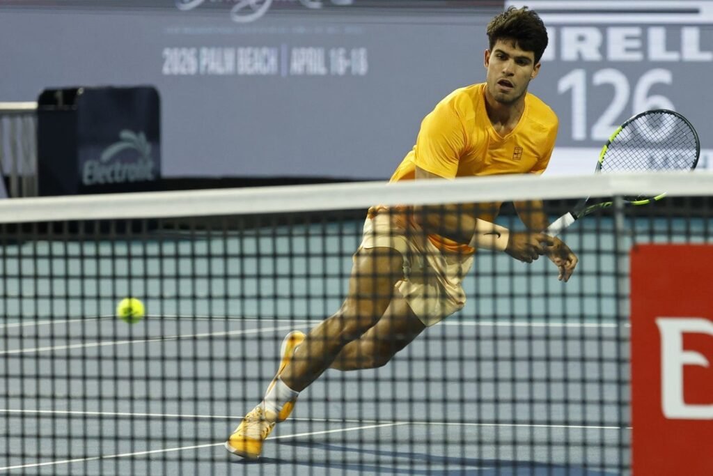 Carlos Alcaraz repels challenge of Joao Fonseca to advance in Miami