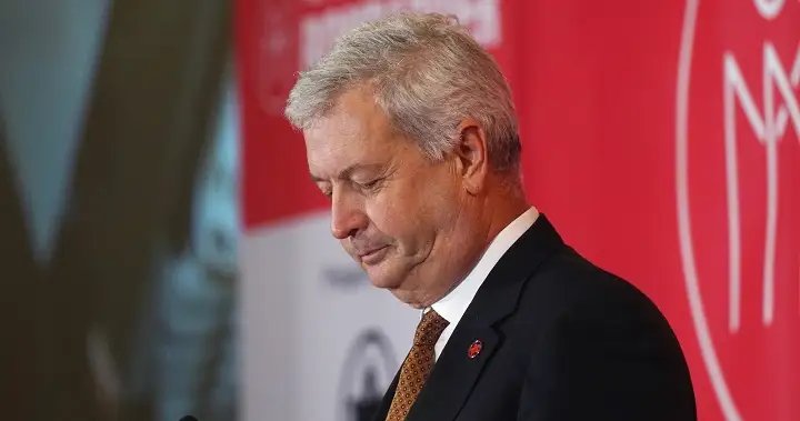 Carney condemns Air Canada CEO’s English-only statement following crash Carney condemns Air Canada CEO’s English-only statement following crash