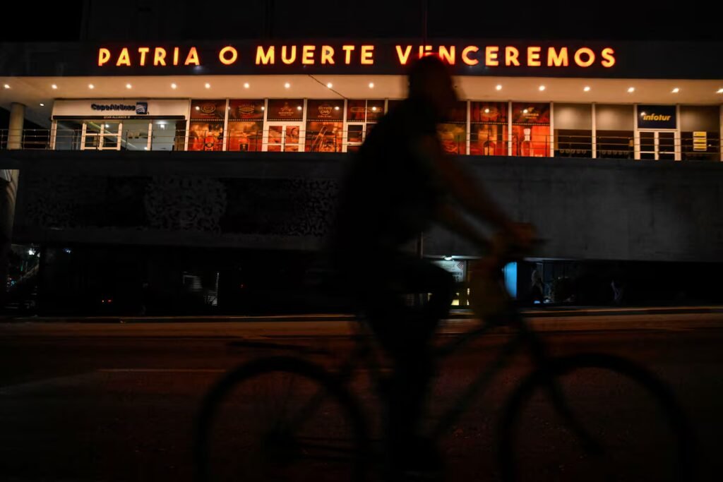 China, Vietnam or Mexico: The mirrors into which Castroism looked for a possible opening | International