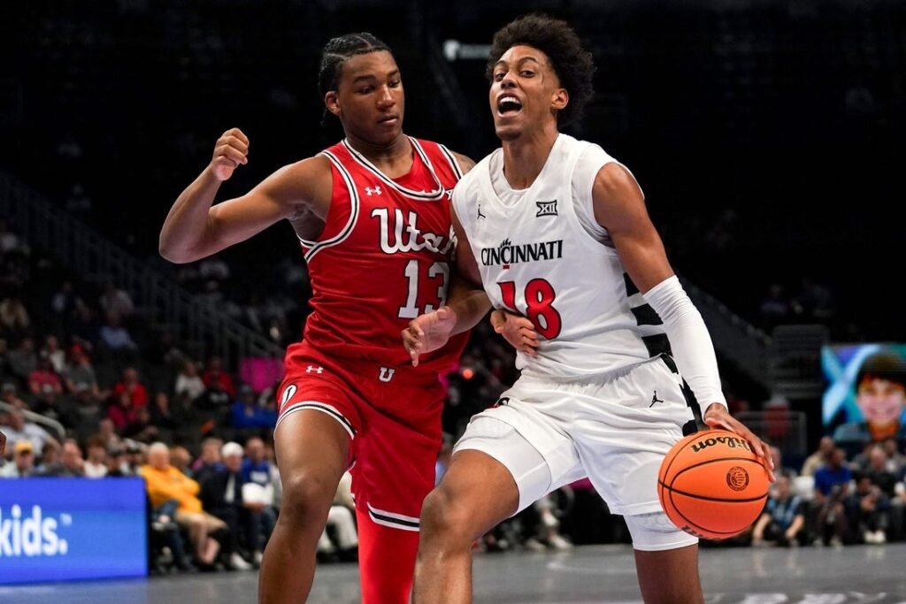 Cincinnati beats hapless Utah in first round of Big 12 tourney