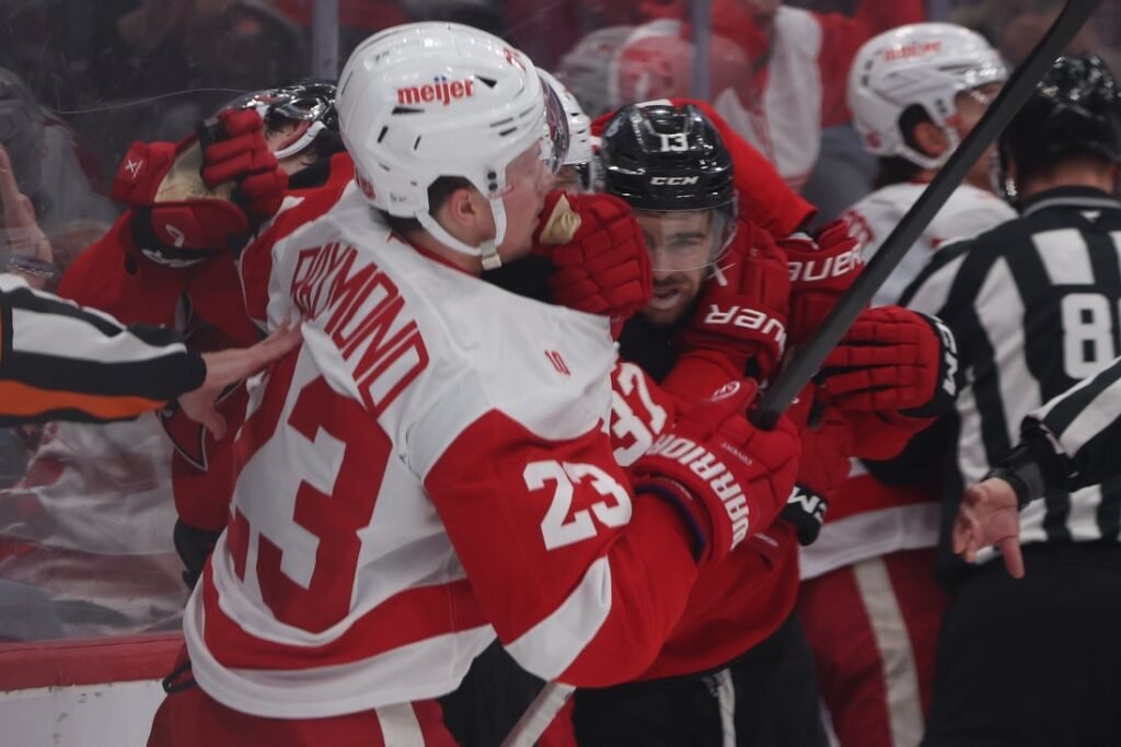 Contending Wings eye turnaround at home vs. lowly Flames Contending Wings eye turnaround at home vs. lowly Flames