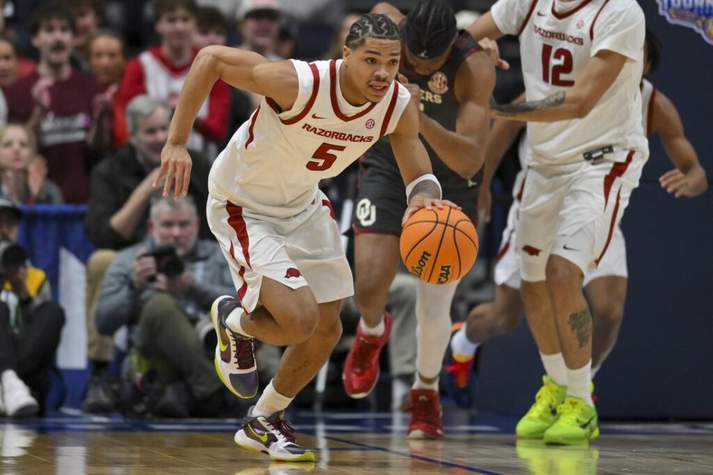 Darius Acuff Jr. (37 points), Arkansas get past Oklahoma