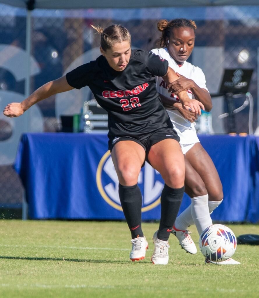Dash sign former Georgia standout D Cate Hardin