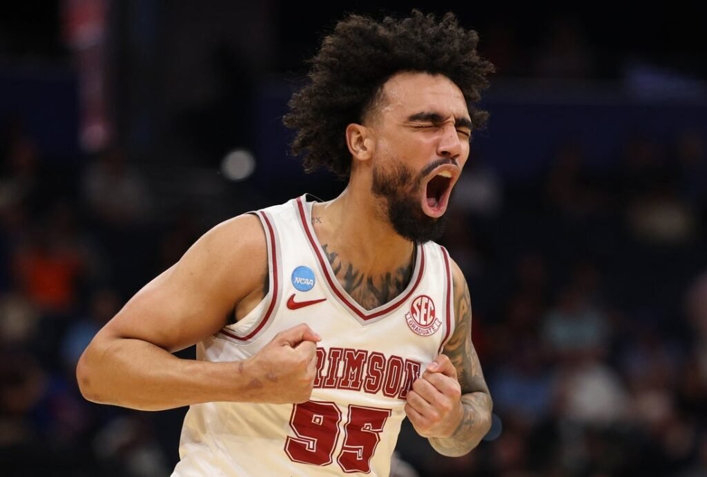 Deep-shooting Alabama overwhelms Texas Tech, moves on to Sweet 16 Deep-shooting Alabama overwhelms Texas Tech, moves on to Sweet 16