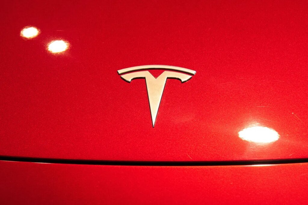 Feds intensify investigation into Tesla's Full Self-Driving (Supervised) software