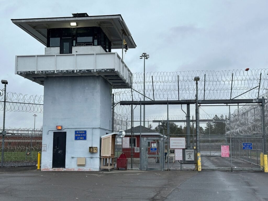 Former N.Y. prison guard accused of stomping on inmate's head goes on trial for murder