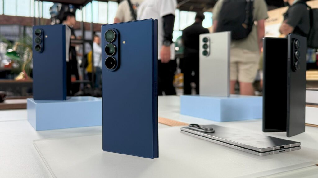 Galaxy Z Fold 8, Fold Wide reportedly feature 45W wired charging