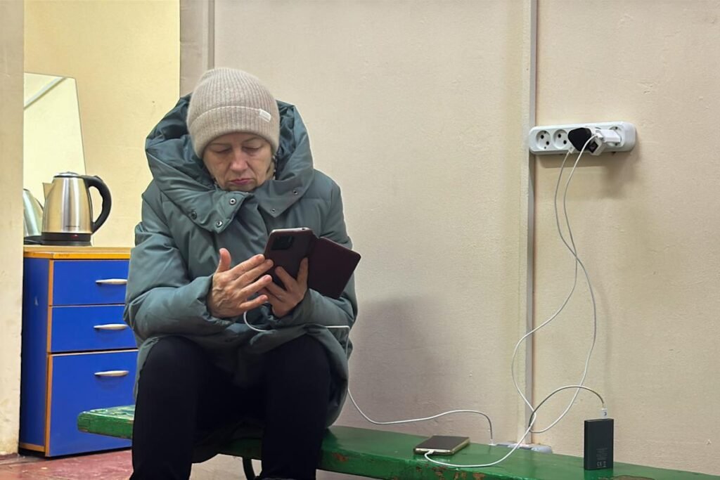 Google begins calling out battery-killing Android apps