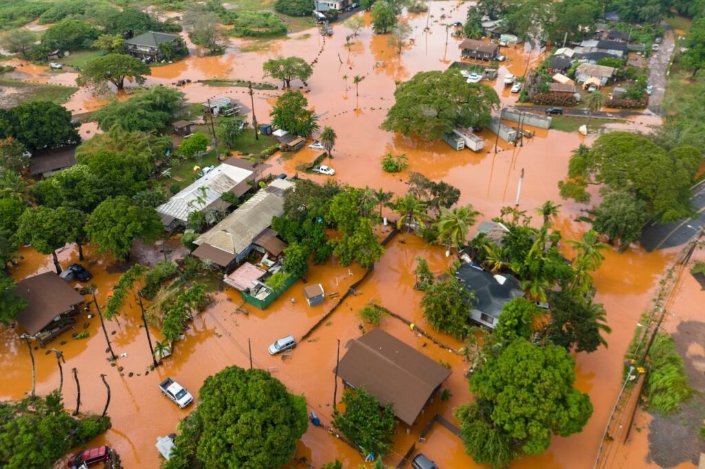 Hawaii suffers its worst flooding in 20 years and forecasters warn more rain is coming