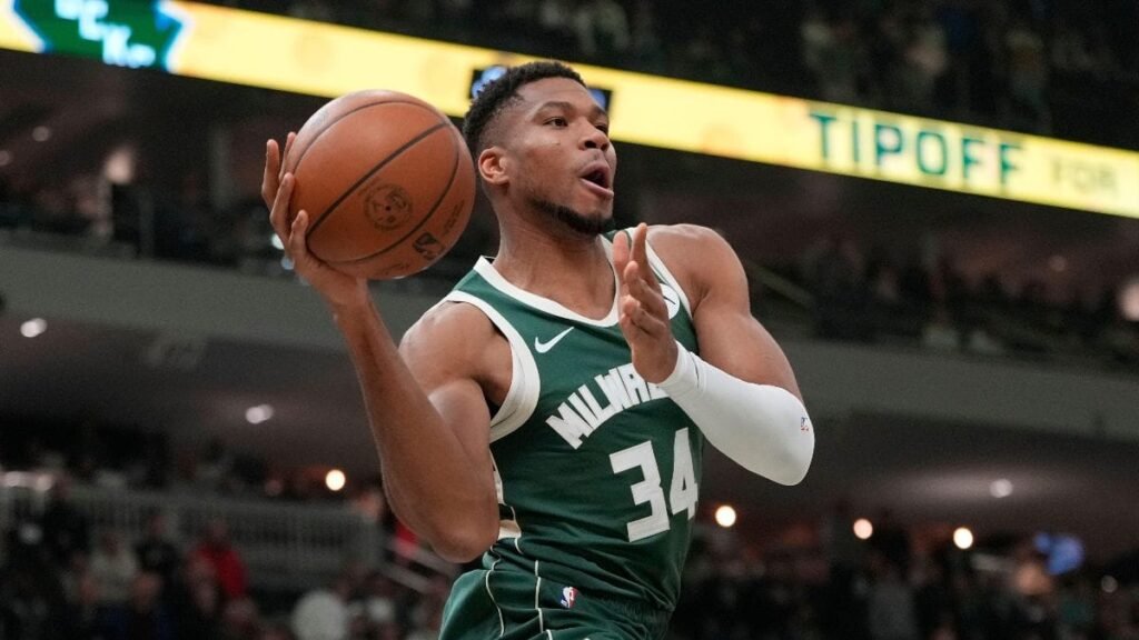 How Giannis Antetokounmpo plans to ‘find identity’ after missing 15 NBA games through injury How Giannis Antetokounmpo plans to 'find identity' after missing 15 NBA games through injury