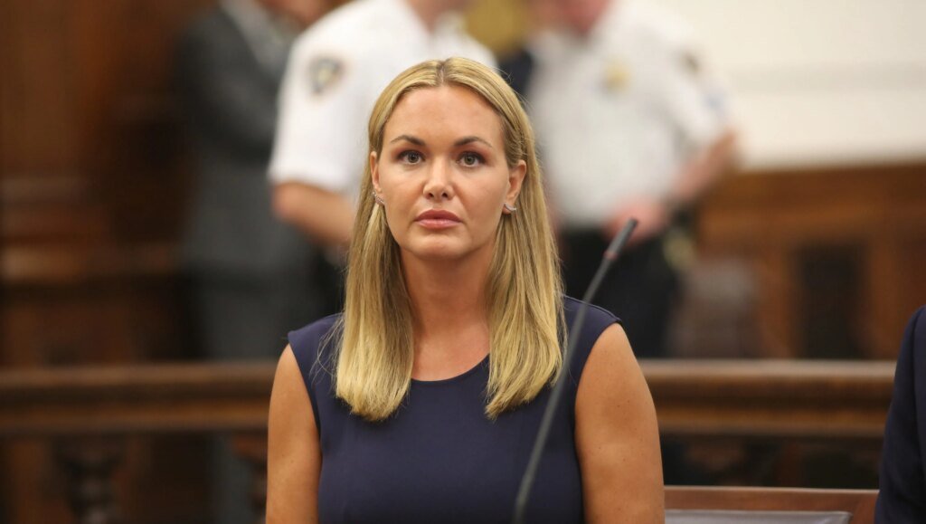 How Much Money She Has Now – Hollywood Life How Much Money She Has Now – Hollywood Life