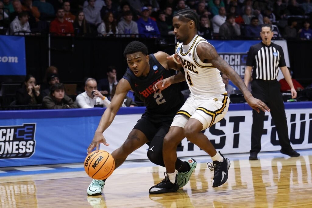 Howard hangs on for First Four win over UMBC, earns Michigan matchup