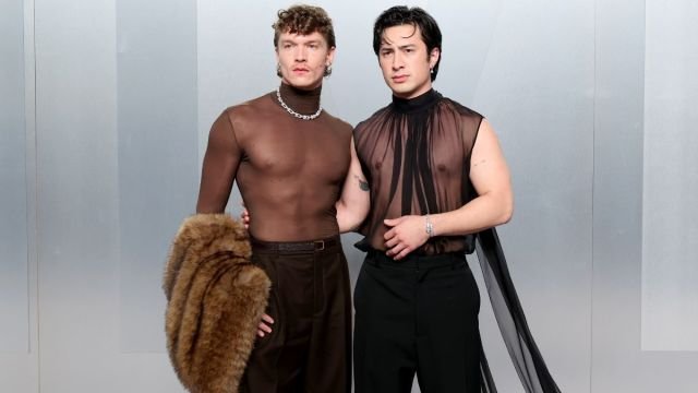 Hudson Williams y Connor Storrie lucen blusas transparentes en la fiesta posterior a los Oscar – Celebrity Land Hudson Williams y Connor Storrie lucen blusas transparentes en la fiesta posterior a los Oscar – Celebrity Land