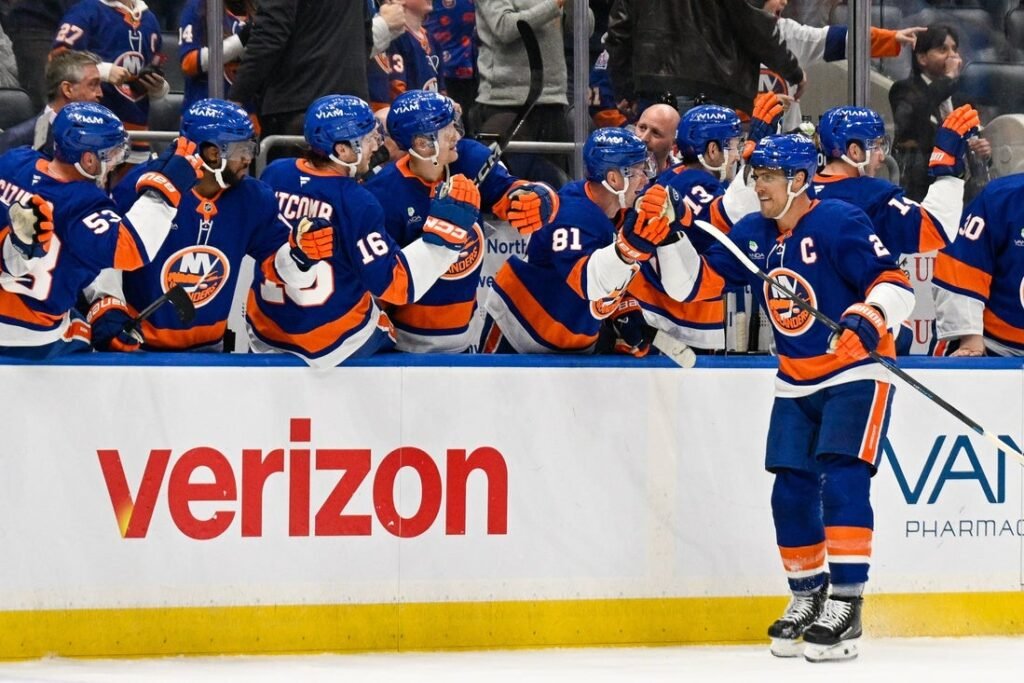Islanders aim for fast start in encounter vs. Ducks Islanders aim for fast start in encounter vs. Ducks