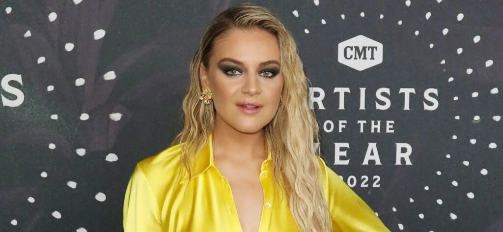 Kelsea Ballerini In The Middle Of War Of Exes