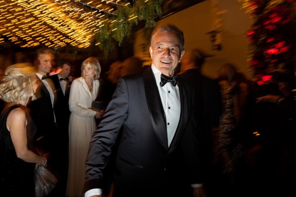 La era Josh D’Amaro de Disney comienza tras el traspaso de Bob Iger – Celebrity Land