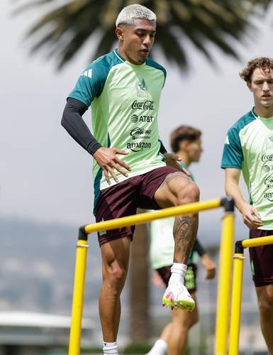 Más alarmas en el Tri; Araujo se pierde victoria del Celtic por molestias físicas Más alarmas en el Tri; Araujo se pierde victoria del Celtic por molestias físicas