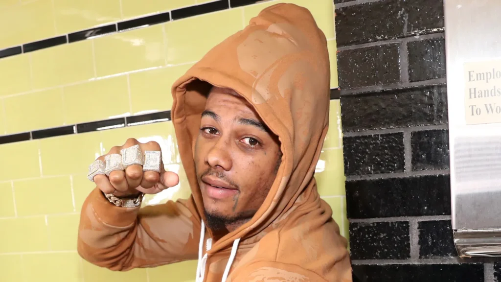 Message About Peace Has Folks Confused (Pic)