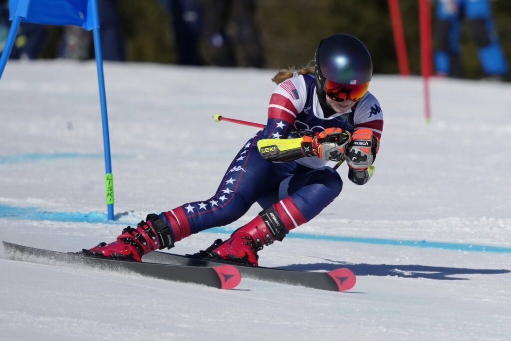 Mikaela Shiffrin wins record-tying 6th WC skiing title