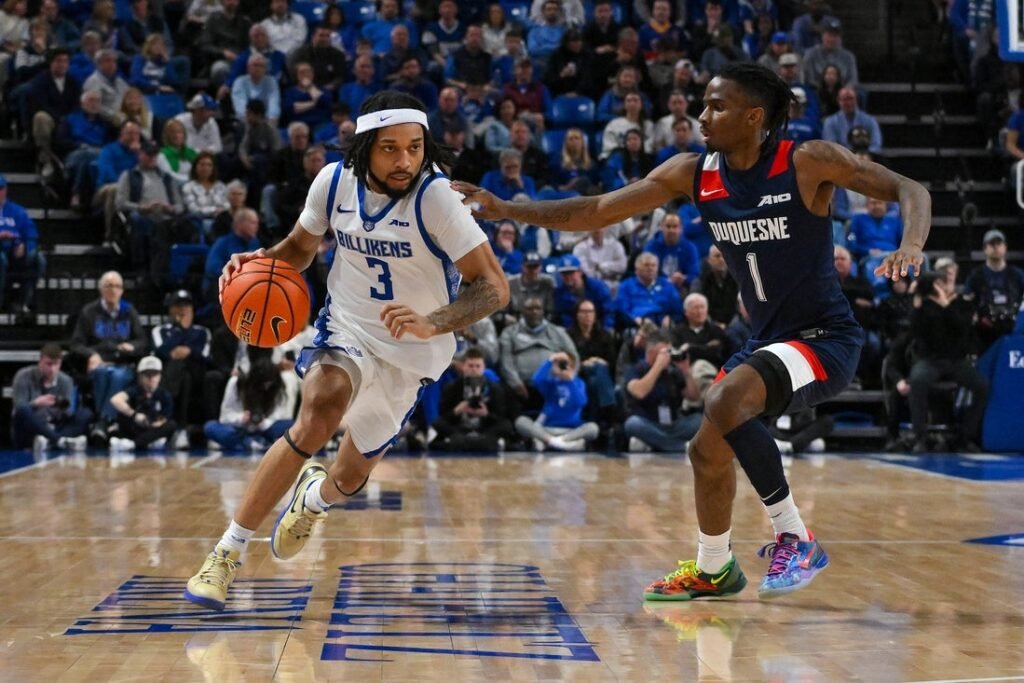 No. 23 Saint Louis blows past Duquesne to avoid 2nd straight defeat