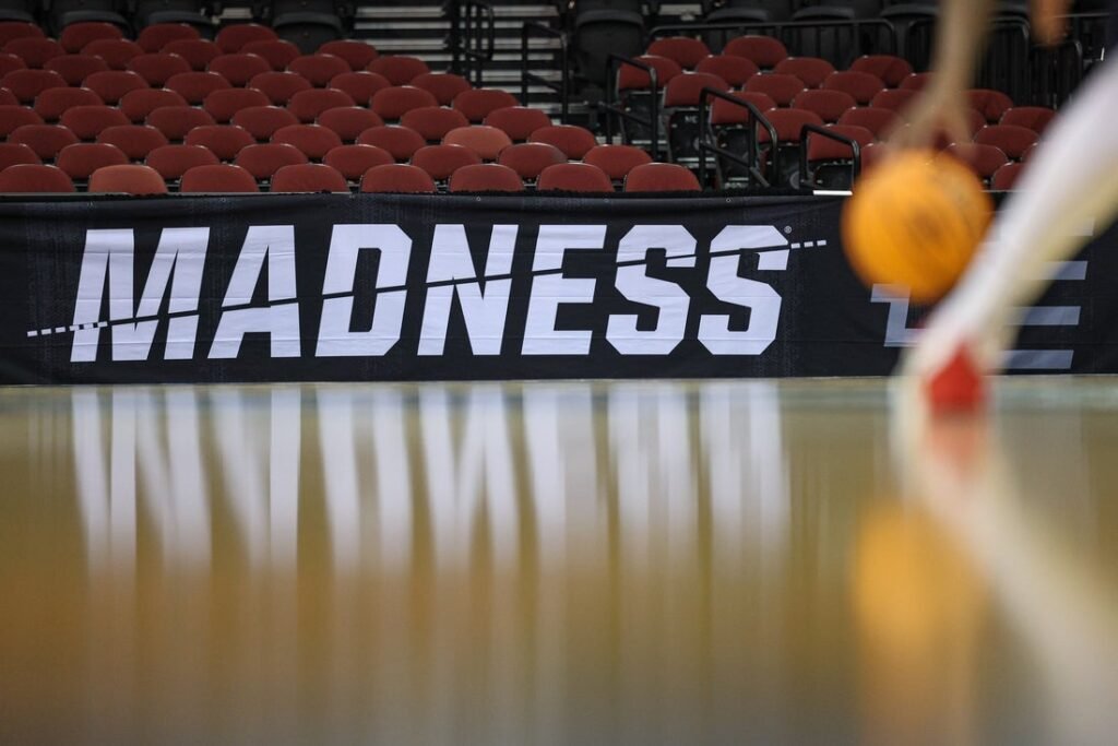 One team from each seed line with best chance of advancing in tournament