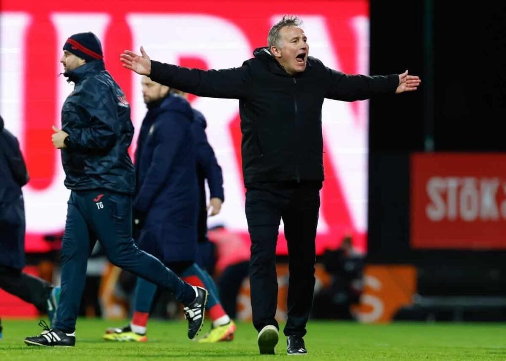 Parkinson hails Red Dragons' derby win