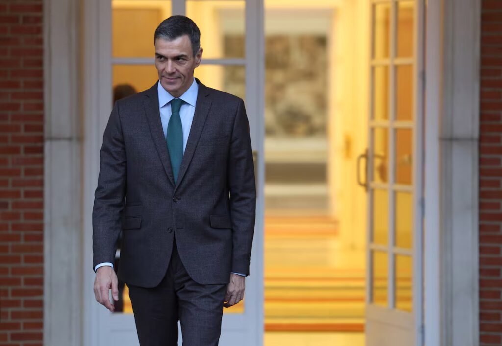 Pedro Sánchez, on the US and Israeli attack on Iran: ‘No to war, we are not going to be complicit’ | International