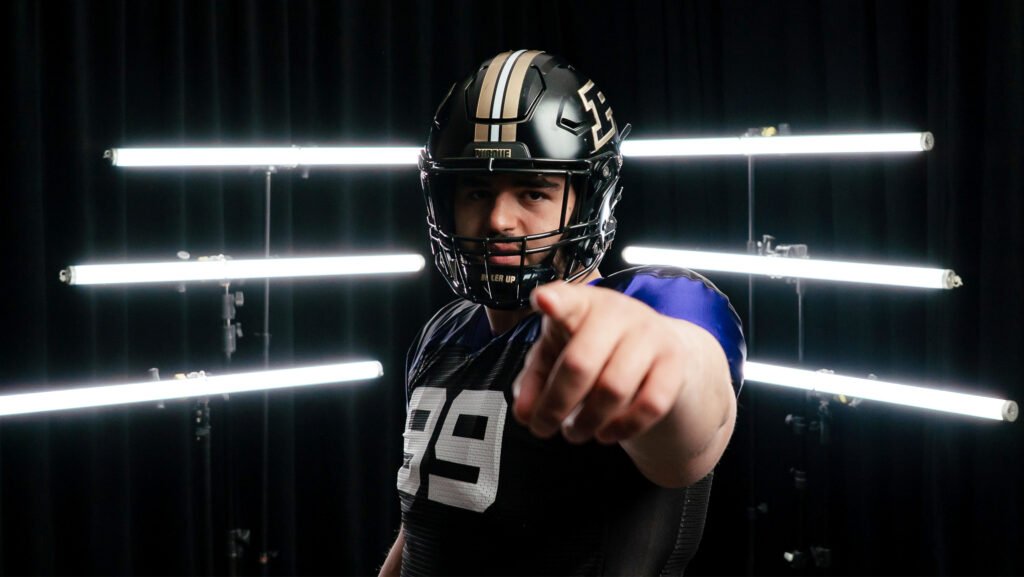 Photo Gallery: CFL Combine power poses