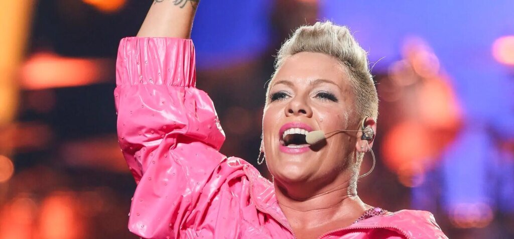 Pink Takes The Reins At ‘The Kelly Clarkson Show’ Amid Rumors Pink Takes The Reins At ‘The Kelly Clarkson Show’ Amid Rumors