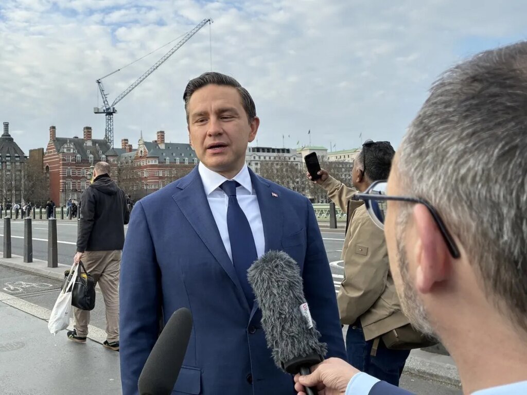 Poilievre promises binding LNG supply deals with Europe