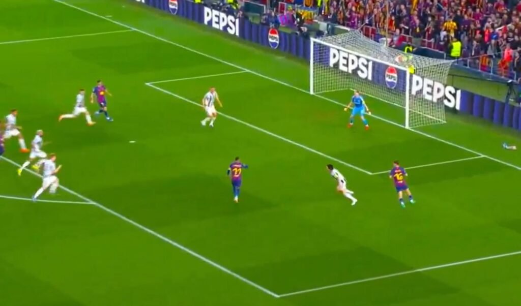 Raphinha, Marc Bernal and Anthony Elanga exchange early goals in Barcelona-Newcastle