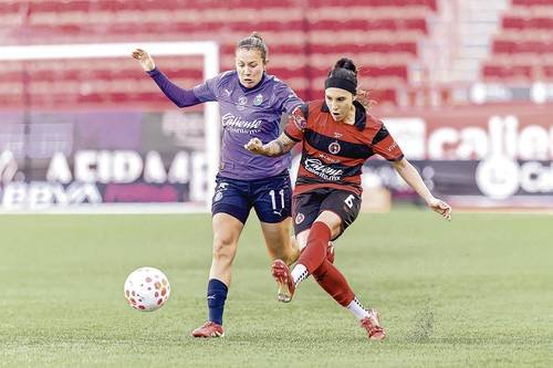 Riña entre aficionados de Chivas y Atlas; agónico empate de Xolas ante Rojiblancas Riña entre aficionados de Chivas y Atlas; agónico empate de Xolas ante Rojiblancas