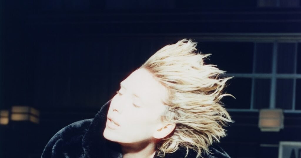 SOUND FIST: LYKKE LI - KNIFE IN THE HEART