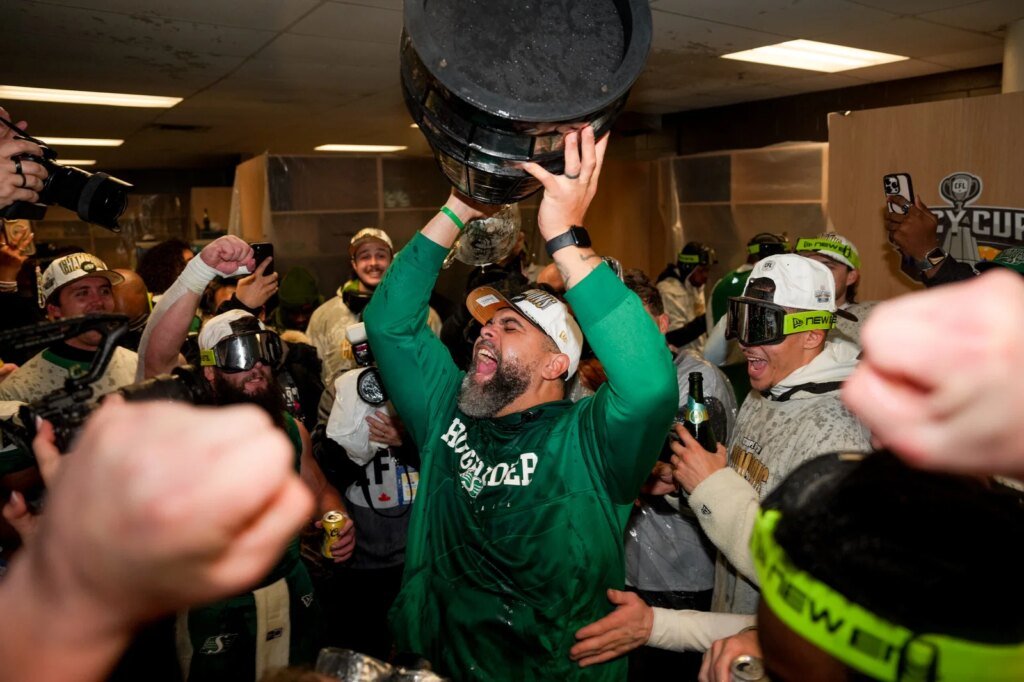 Saskatchewan Roughriders’ Corey Mace named 2025 CFL Coach of the Year Saskatchewan Roughriders' Corey Mace named 2025 CFL Coach of the Year